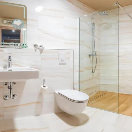 Priska Med Luxury 2 Πανσιόν *